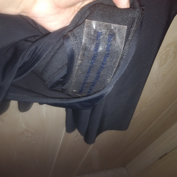 NWT Plus size 1X underwire swimsuit - Picture 11 of 12